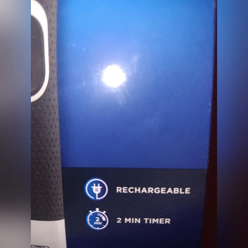 NEW Oral-B Vitality Rechargeable Electric Toothbrush FlossAction Timer - Picture 7 of 7
